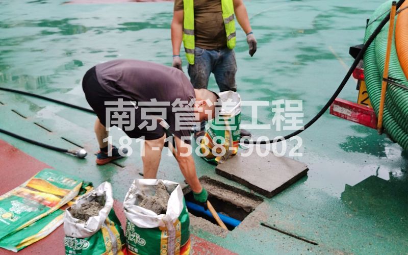 218中央门管道清淤